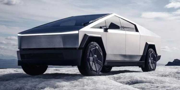 مميزات وعيوب تيسلا سايبرتراك 2025